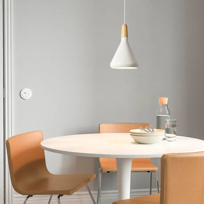 Suspension French Macaron Conique - Lampe en Aluminium et Bois au Design Moderne et Ludique