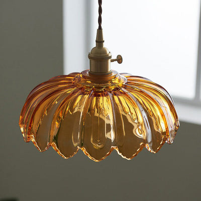 Lampe suspendue en verre translucide avec base en cuivre – Création d'une atmosphère romantique et lumineuse