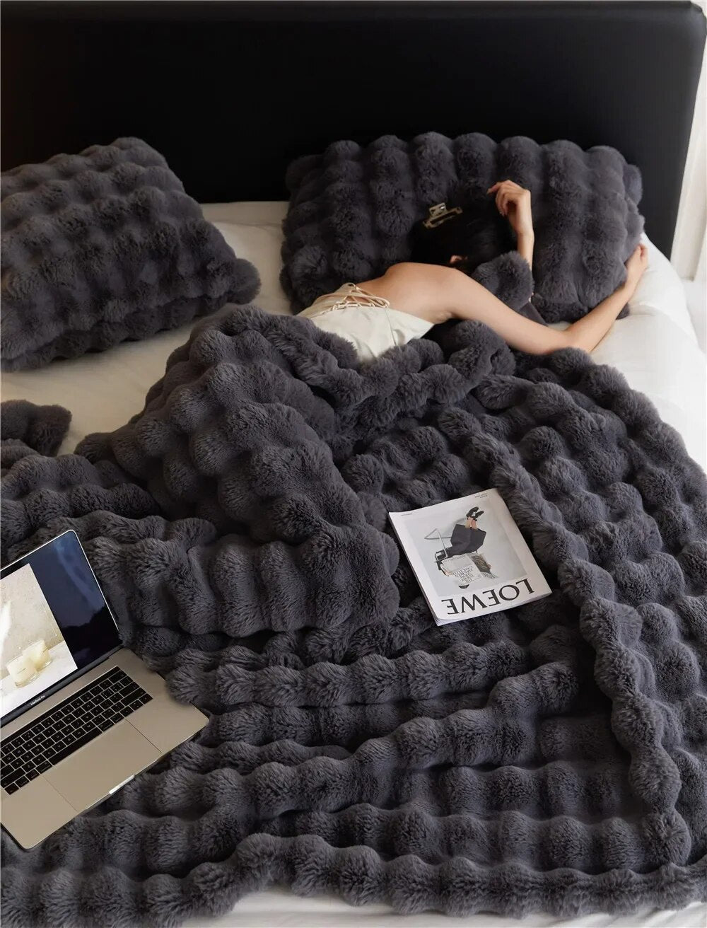 Plaid WarmWol – Couverture Ultra-Douce en Laine Polaire, Chaleur Exceptionnelle pour Toutes Saisons