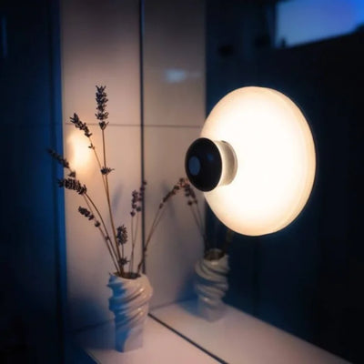 Lampe LED Rechargeable avec Ventouse – Éclairage Portable et Ajustable pour Intérieur et Extérieur