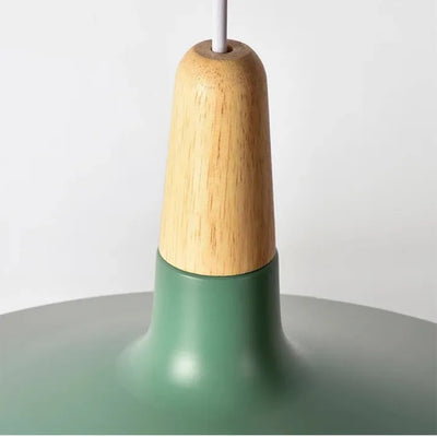 Suspension French Macaron Conique - Lampe en Aluminium et Bois au Design Moderne et Ludique