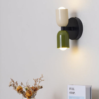 Éclairage mural moderne avec 2 ampoules – Design directionnel, disponible en plusieurs couleurs