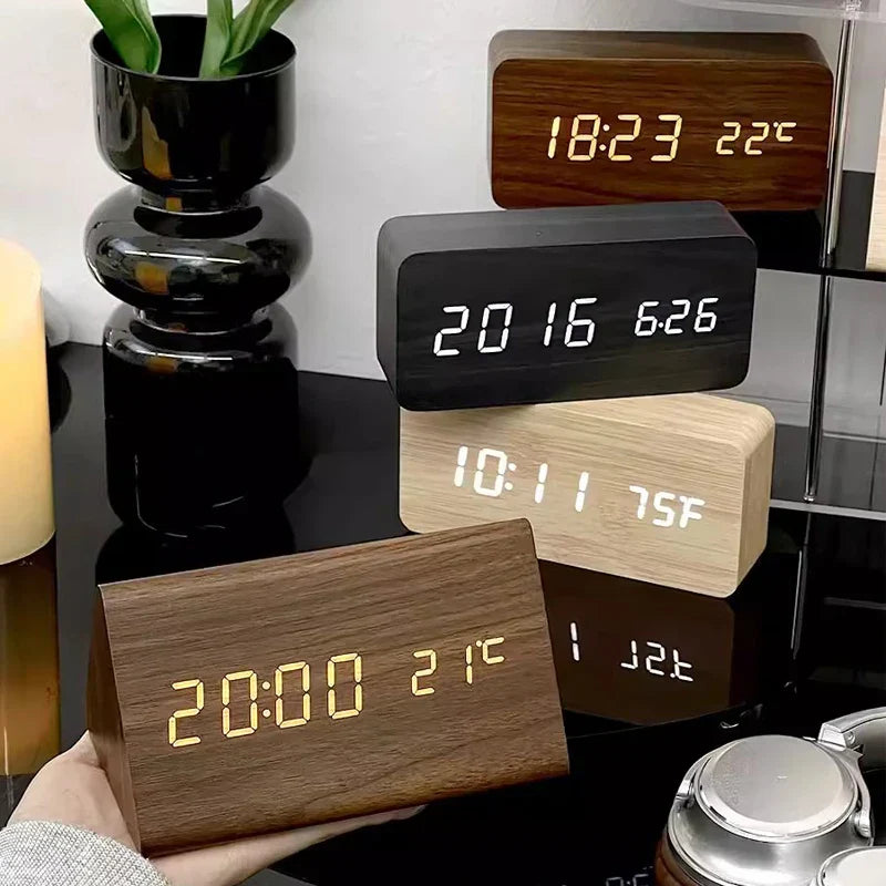 Réveil LED Design en Bois