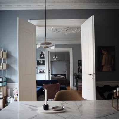 Suspension LED Solaire – Éclairage Moderne en Laiton et Verre pour Intérieur Élégant