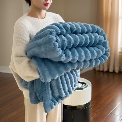 Plaid Douillet en Polaire Luxe pour Vos Moments de Confort