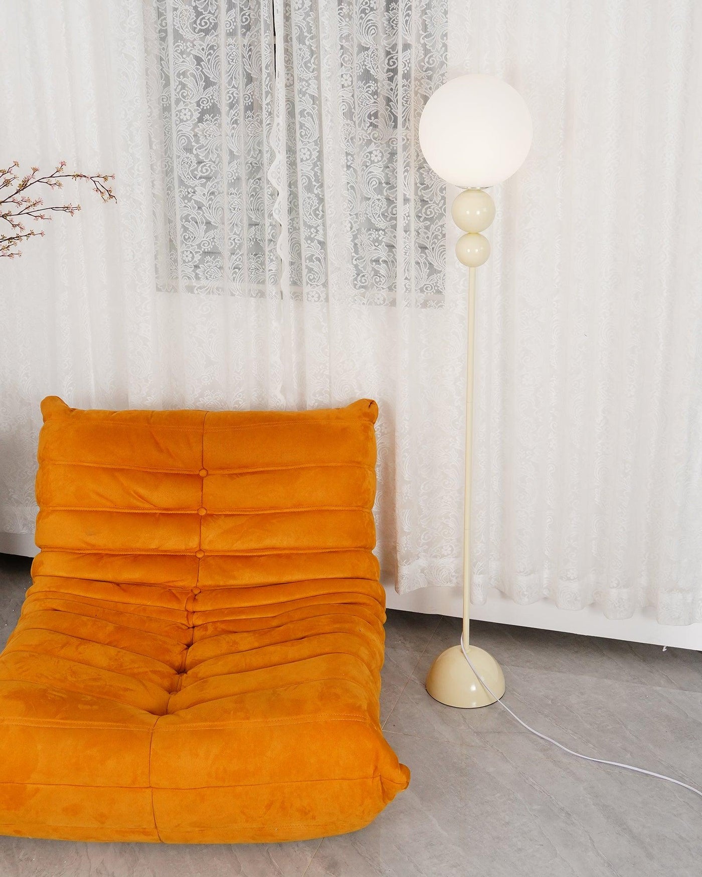 Lampe sur Pied Design Moderne en Métal et Verre - Éclairage Élégant pour Votre Intérieur
