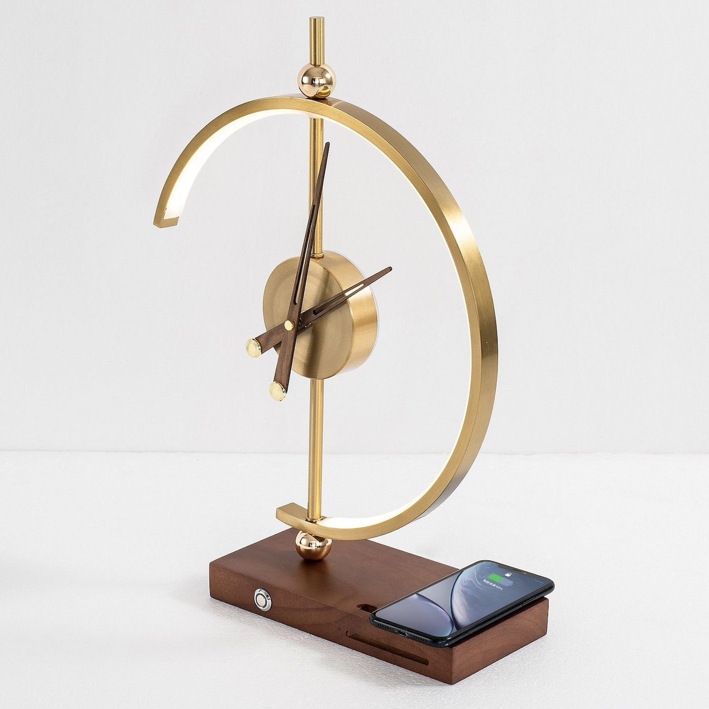 Lampe Horloge Moderne avec Chargeur Sans Fil - Design Élégant en Bois et Métal