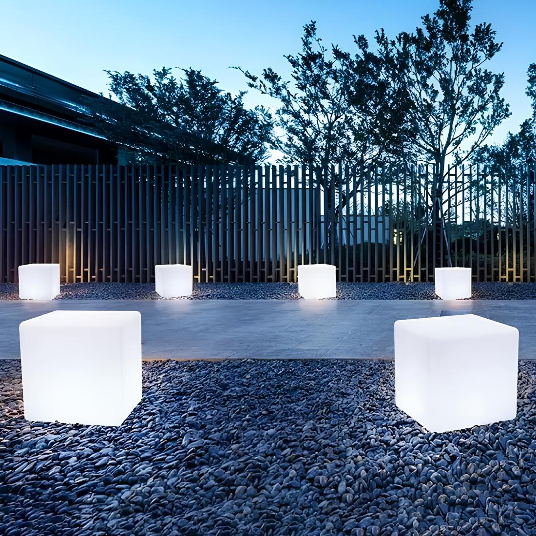 Lampe Cube Extérieure LED – Éclairage Moderne Rechargeable avec Télécommande