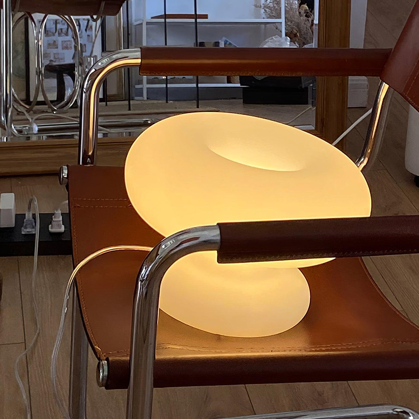 Lampe de Table Donut – Design Unique et Éclairage Doux pour une Ambiance Accueillante
