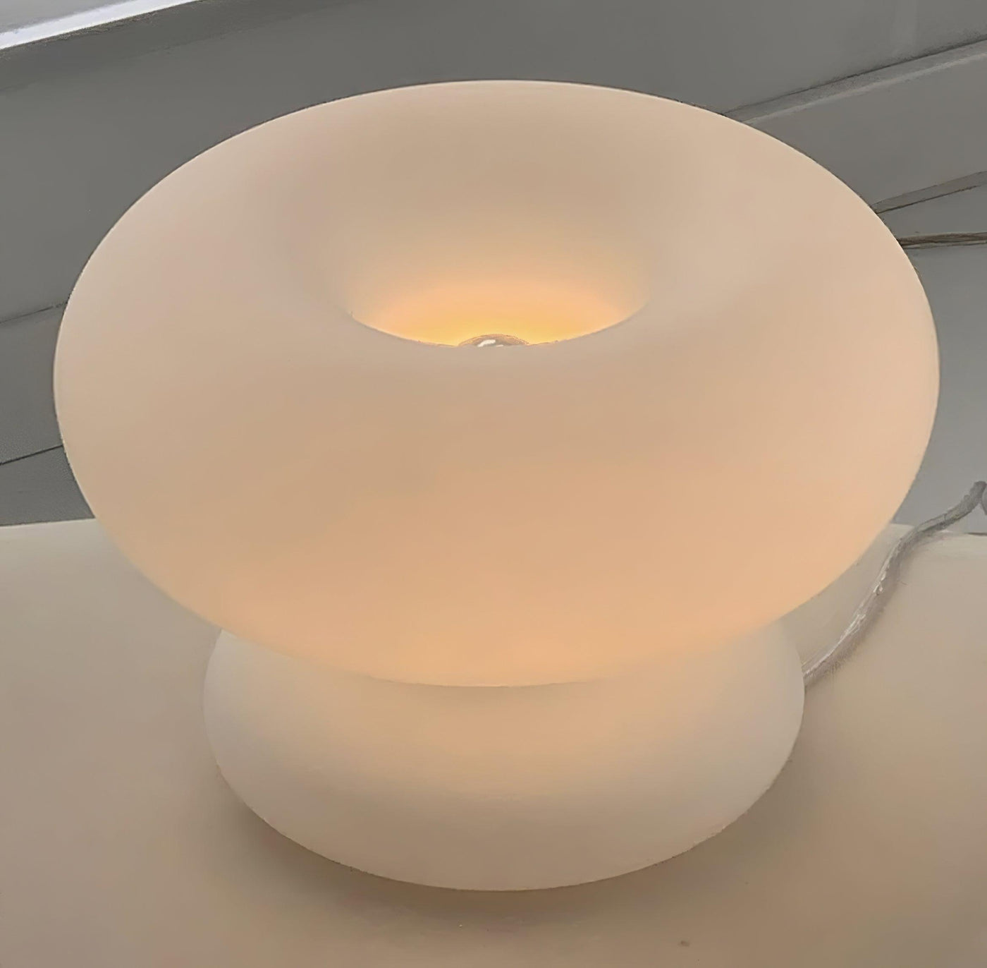 Lampe de Table Donut – Design Unique et Éclairage Doux pour une Ambiance Accueillante