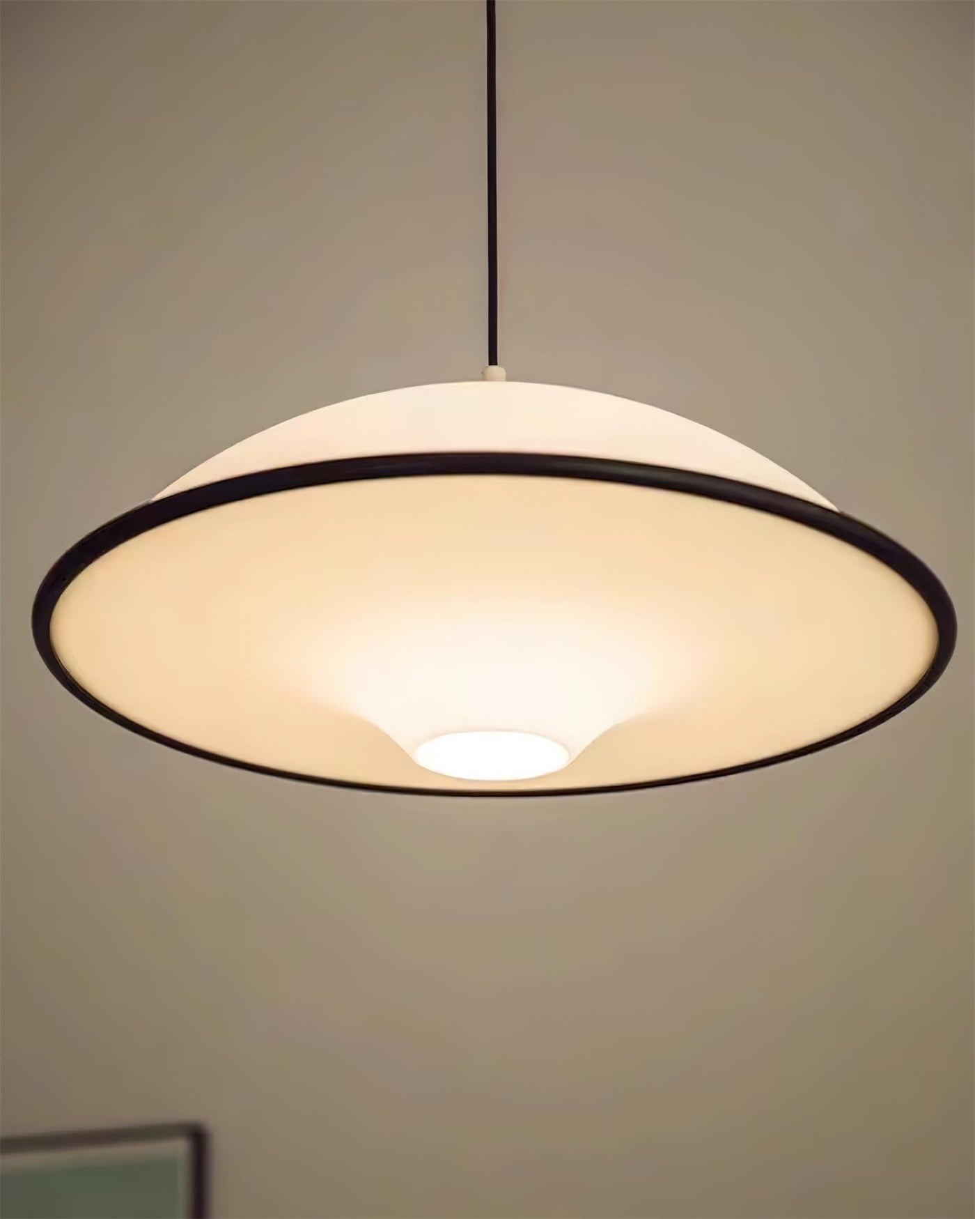 Suspension Moderne Fontana - Lampe LED Minimaliste Inspirée des UFOs