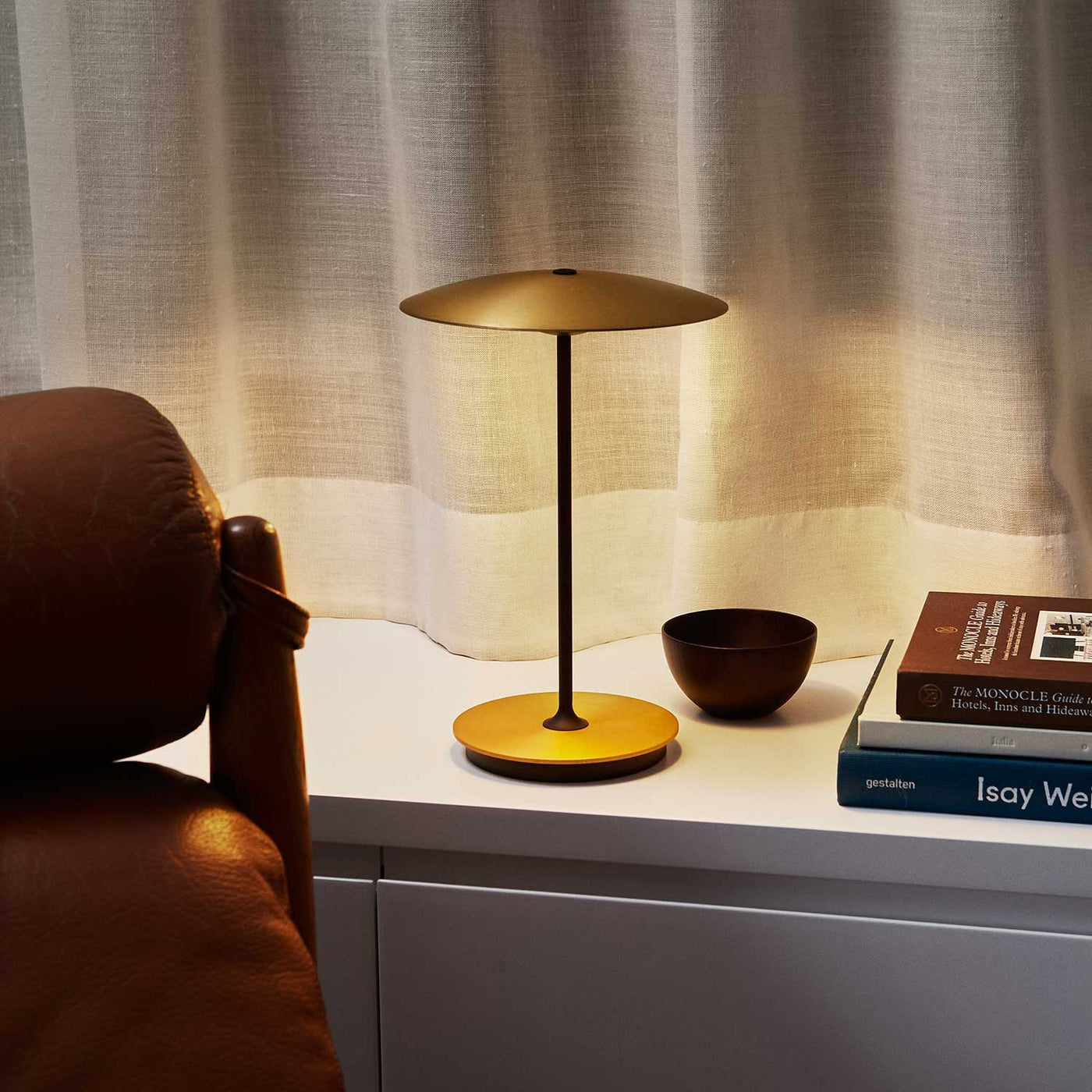 Lampe de Table Marset Ginger - Design Élégant en Métal avec LED Intégrée
