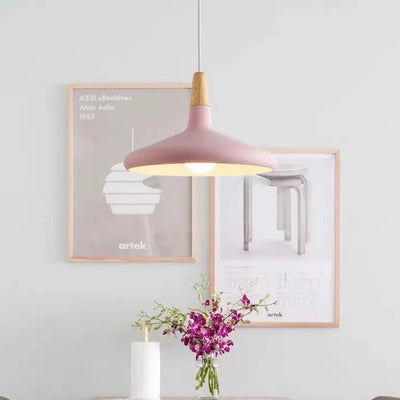 Suspension French Macaron Conique - Lampe en Aluminium et Bois au Design Moderne et Ludique