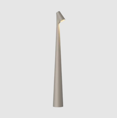 La Lumière d'Opale - Lampe de Table en Verre Opale et Métal | Éclairage Élégant et Raffiné
