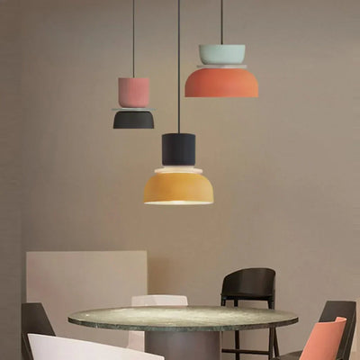 Suspension Moderne en Acrylique – Design Coloré avec Éclat Nordique