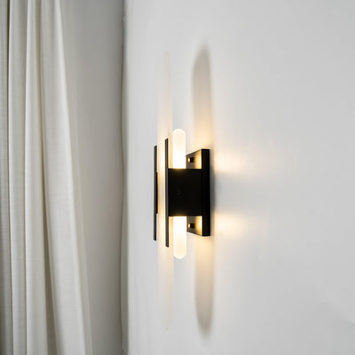 Applique Murale Melange Elongée en Albâtre - Design Élégant avec Détails en Laiton