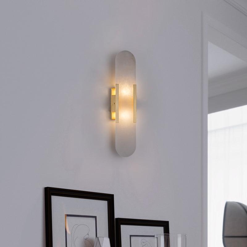 Applique Murale Melange Elongée en Albâtre - Design Élégant avec Détails en Laiton