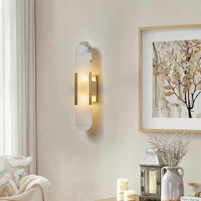 Applique Murale Melange Elongée en Albâtre - Design Élégant avec Détails en Laiton