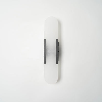 Applique Murale Melange Elongée en Albâtre - Design Élégant avec Détails en Laiton