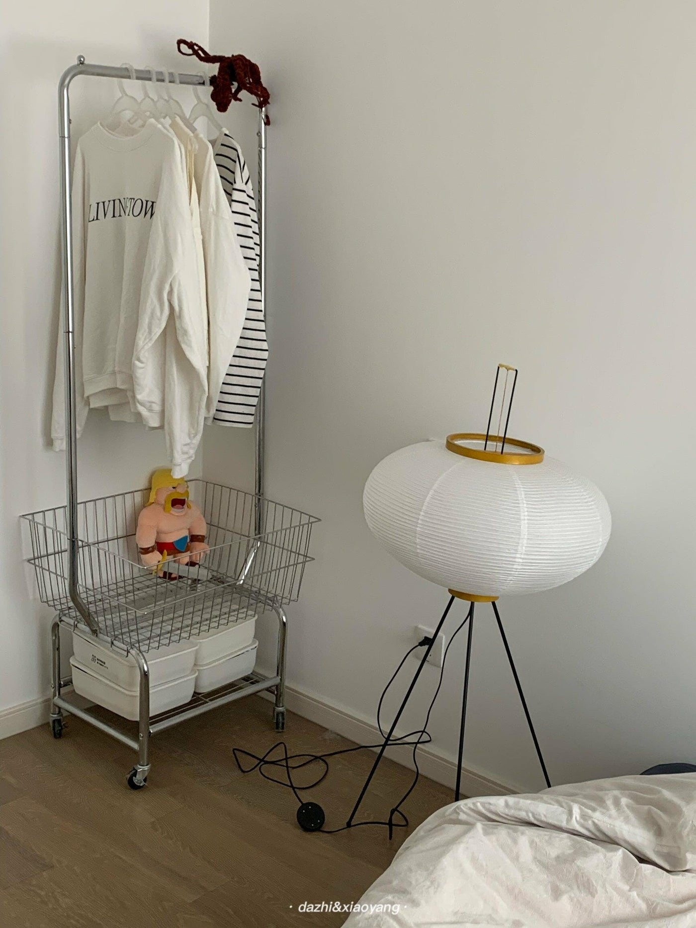 Lampadaire en Papier de Riz - Élégance Minimaliste pour Salon et Chambre