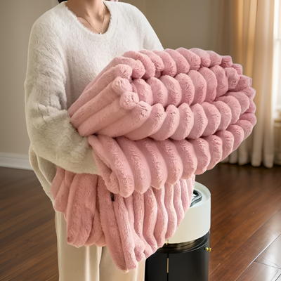 Plaid Douillet en Polaire Luxe pour Vos Moments de Confort