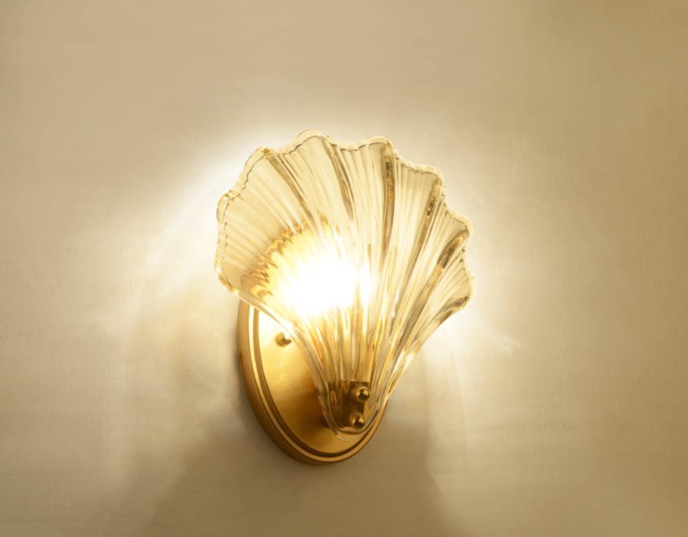 Applique Murale Design Coquillage en Laiton et Verre – Lampe LED Moderne