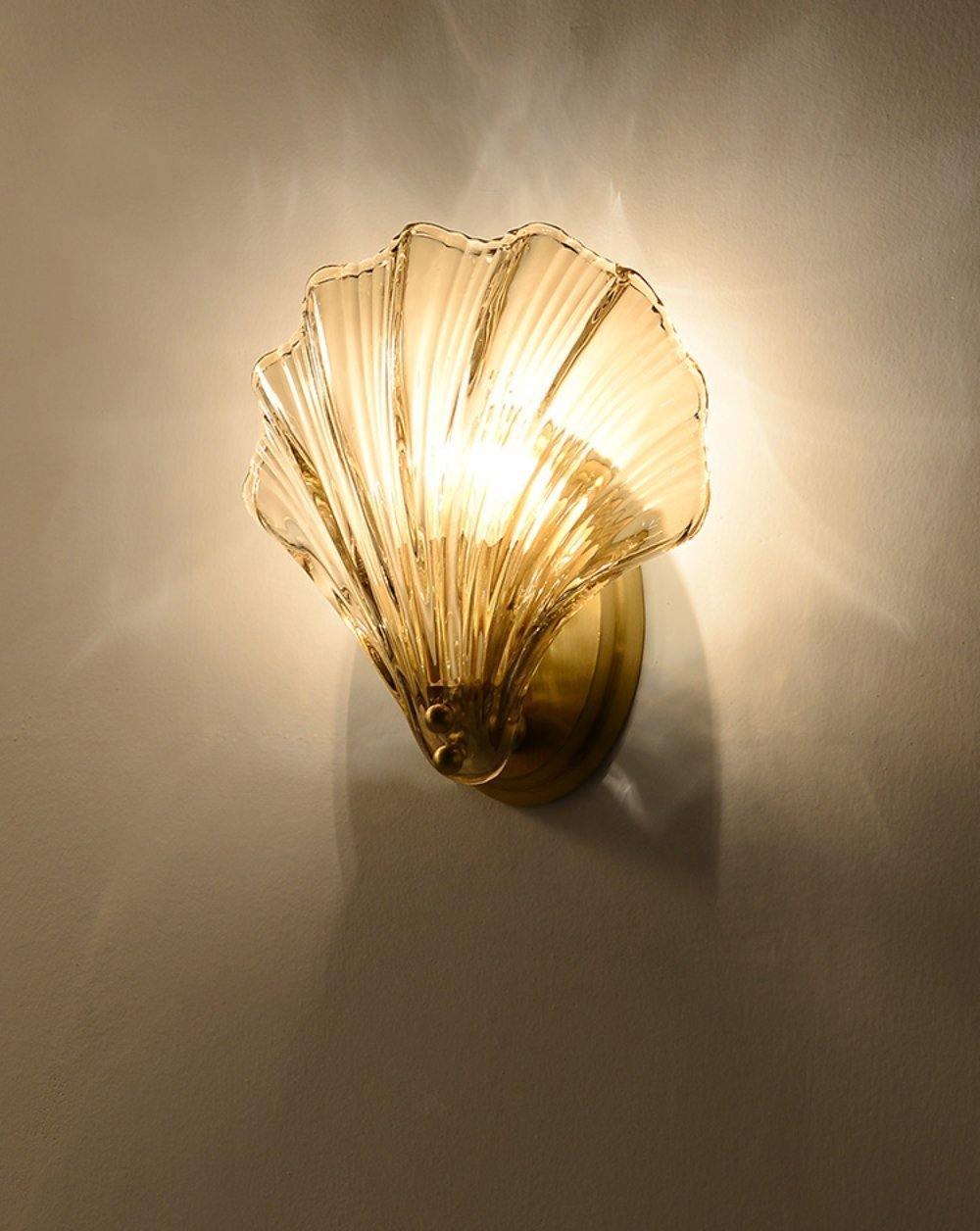 Applique Murale Design Coquillage en Laiton et Verre – Lampe LED Moderne