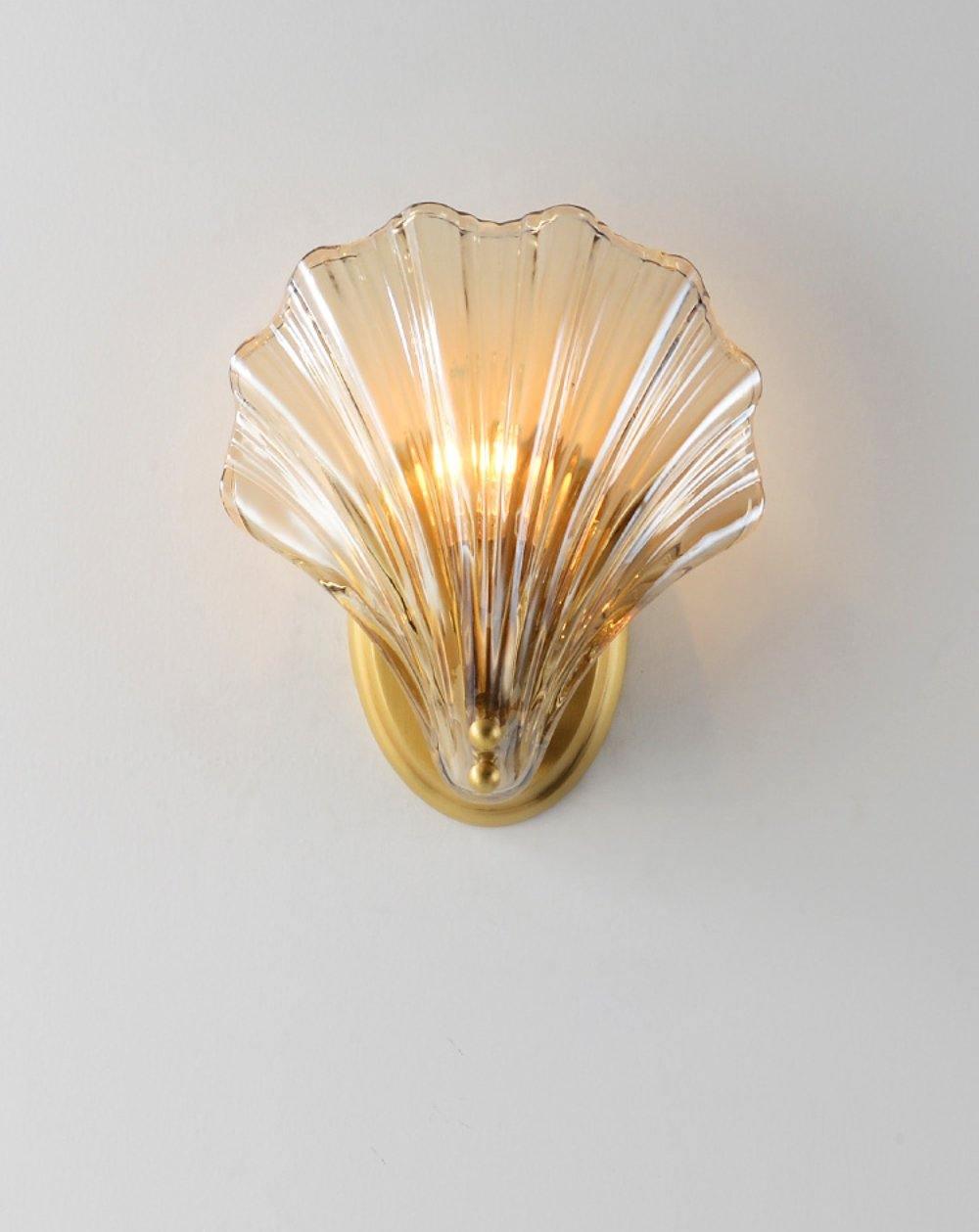 Applique Murale Design Coquillage en Laiton et Verre – Lampe LED Moderne