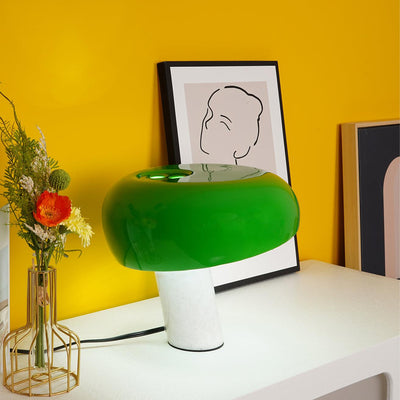 Lampe de Table Art Marble - Élégante en Marbre de Carrare et Métal avec LED
