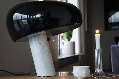 Lampe de Table Art Marble - Élégante en Marbre de Carrare et Métal avec LED