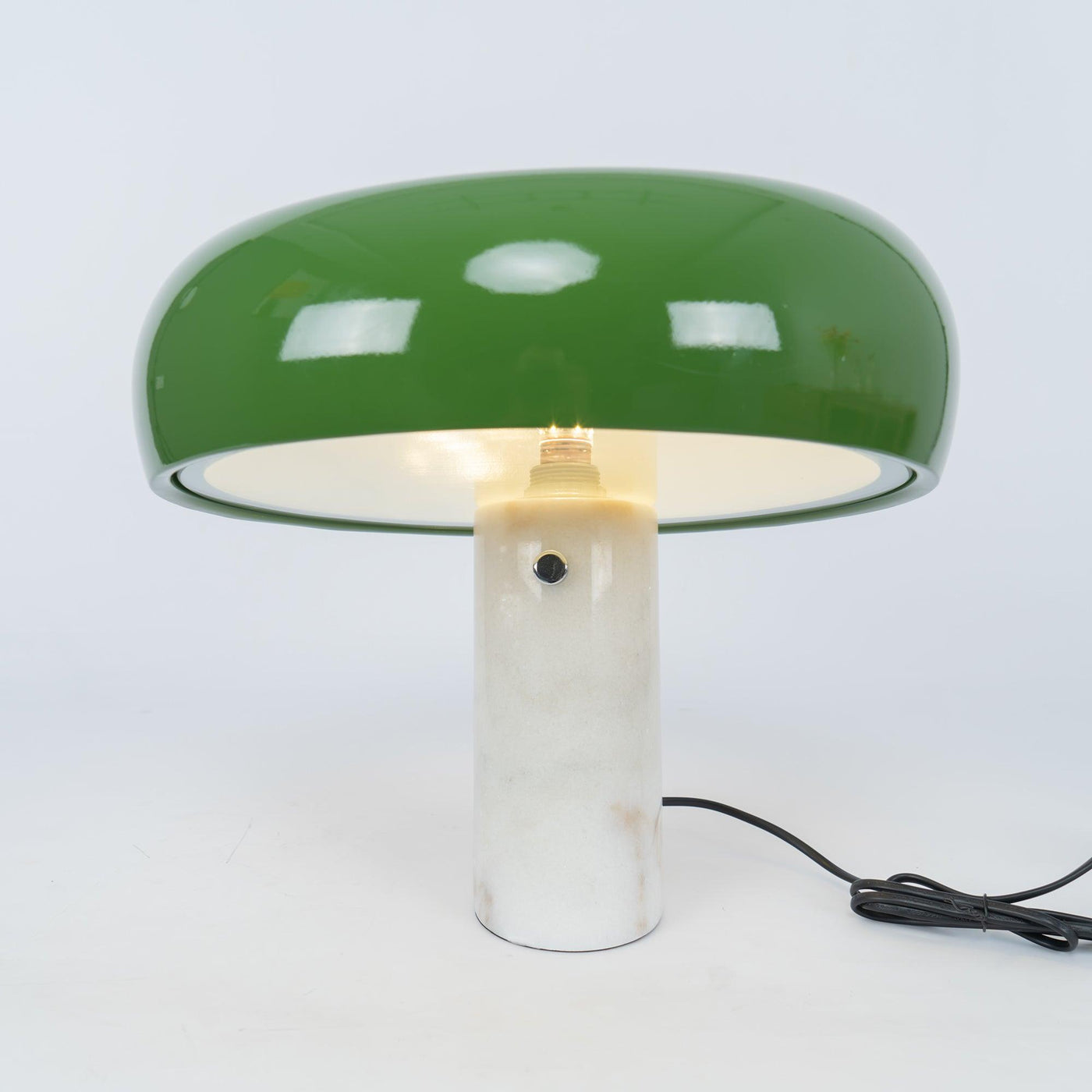 Lampe de Table Art Marble - Élégante en Marbre de Carrare et Métal avec LED