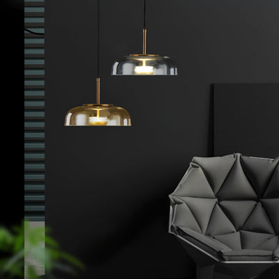 Suspension LED Solaire – Éclairage Moderne en Laiton et Verre pour Intérieur Élégant