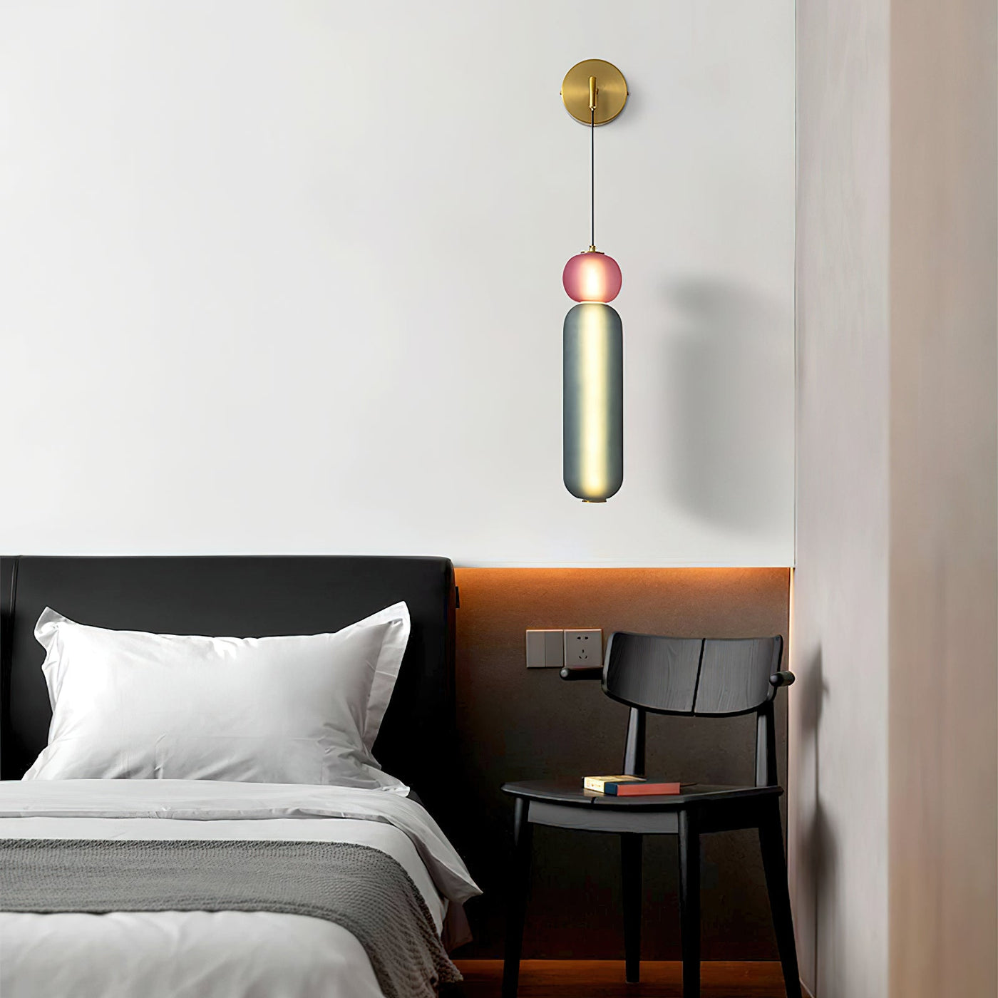 Applique Murale en Or avec Orchidées Bellflower Beige – Élégance et Lumière Douce