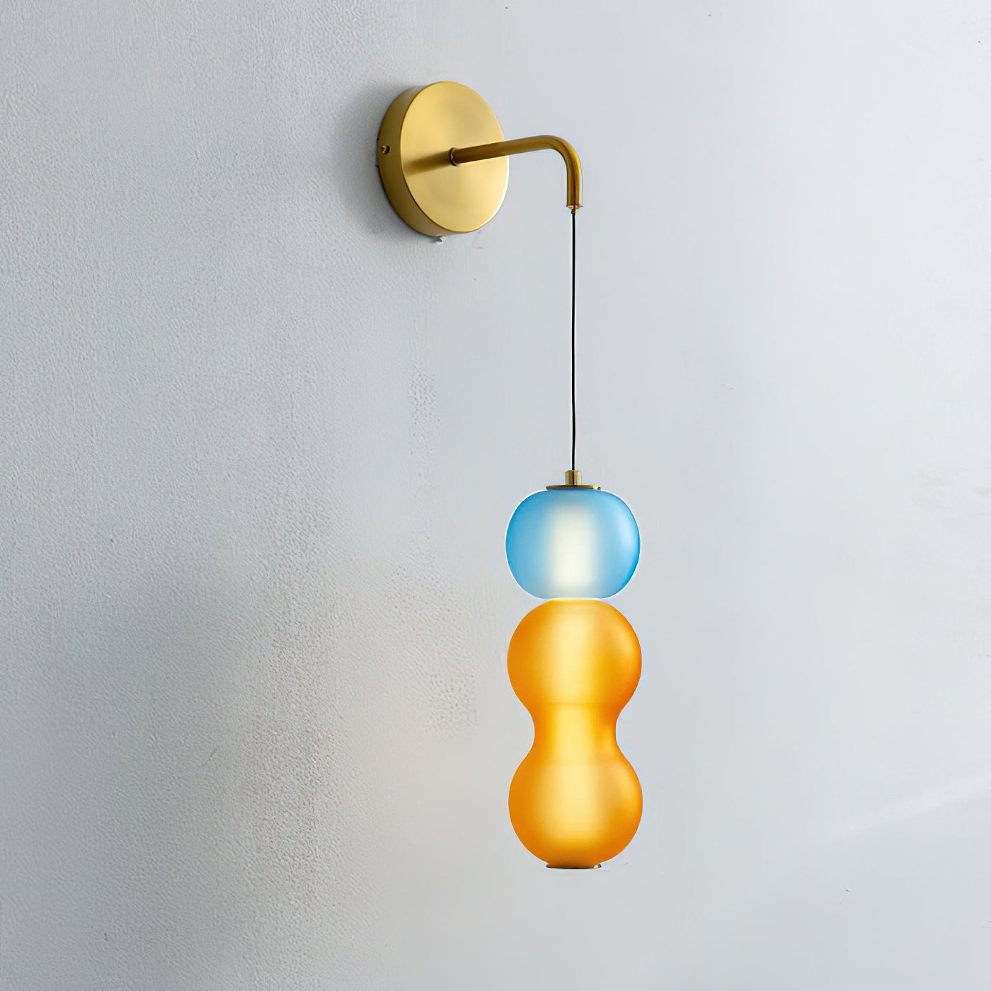 Applique Murale en Or avec Orchidées Bellflower Beige – Élégance et Lumière Douce