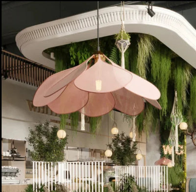 Suspension FloraLume – Élégance Florale & Éclairage Chaleureux