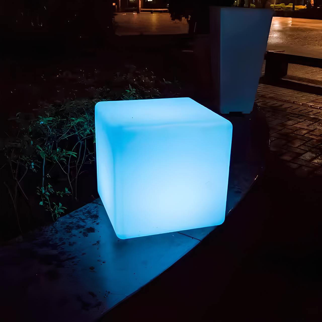 Lampe Cube Extérieure LED – Éclairage Moderne Rechargeable avec Télécommande