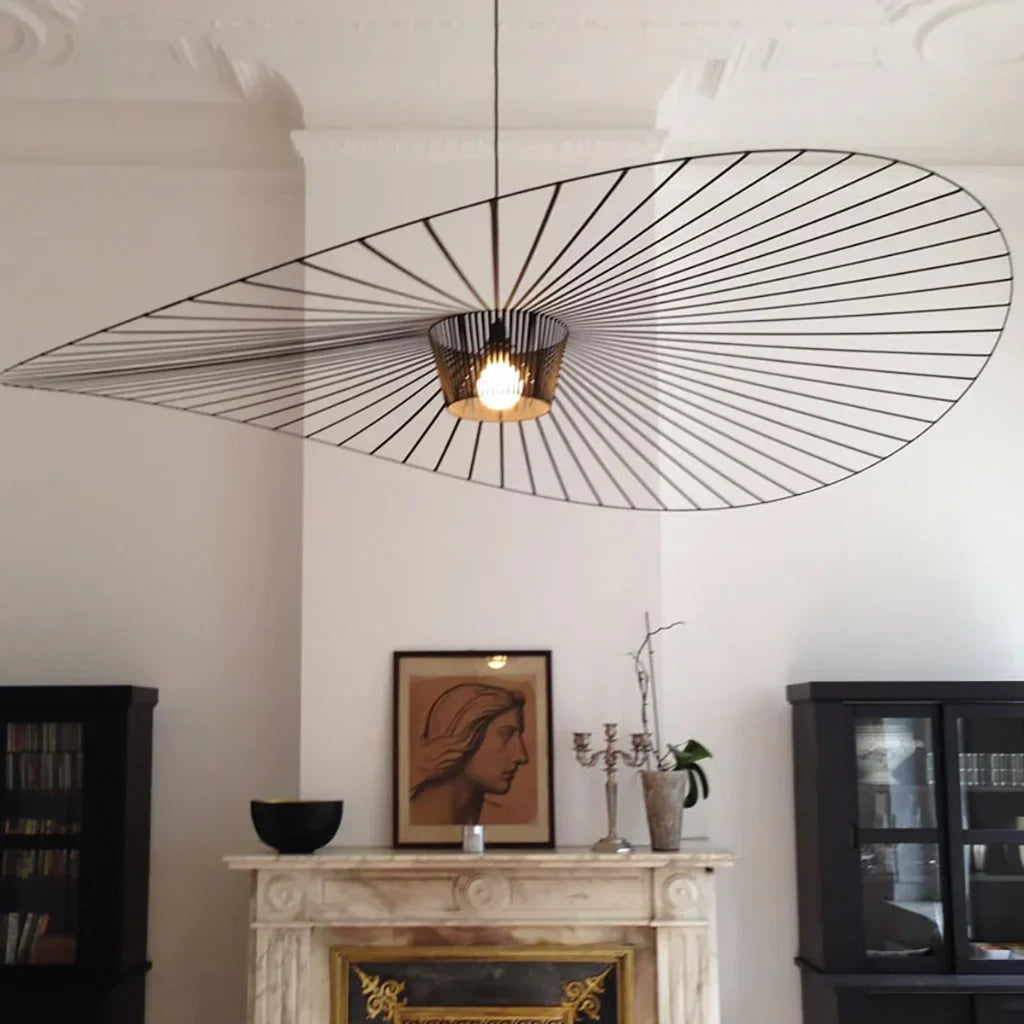 Suspension Élégante Veliova – Design Chapeau de Paille & Éclairage Raffiné