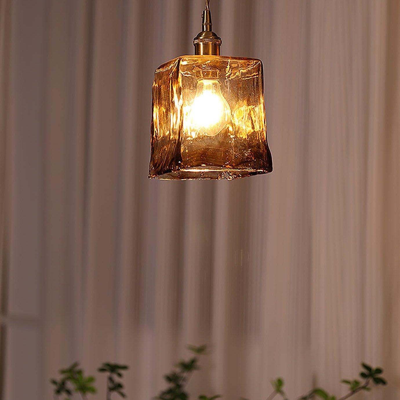 Suspended Vintage Brown Glass Pendant Light – Élégance Classique