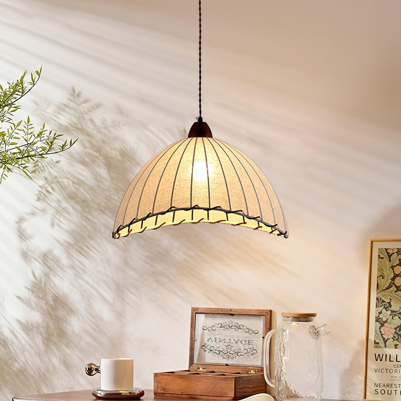 Suspension Bois et Tissu – Équilibre Naturel entre Élégance et Confort