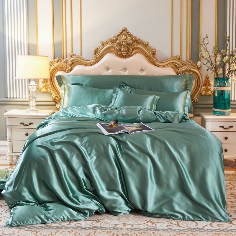 LuxeSoft - Set de Lit en Satin et Soie (4 Pièces)