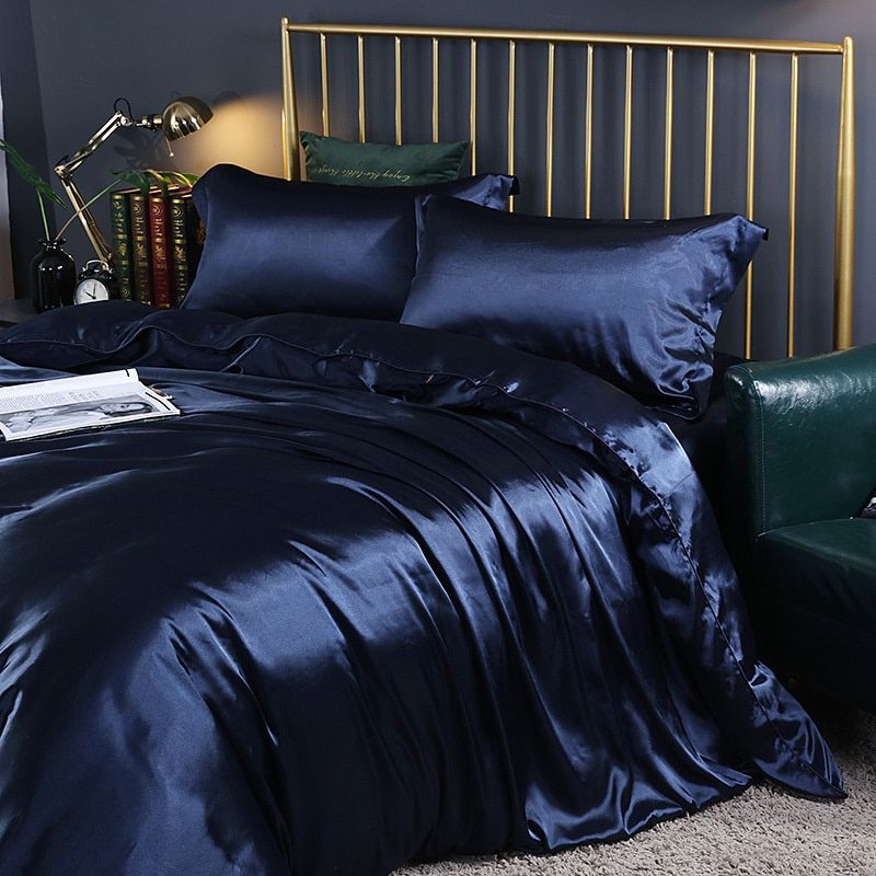 LuxeSoft - Set de Lit en Satin et Soie (4 Pièces)
