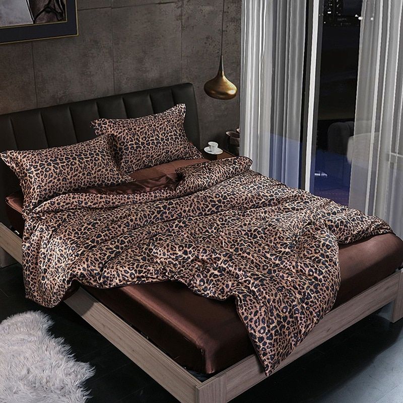 LuxeSoft - Set de Lit en Satin et Soie (4 Pièces)