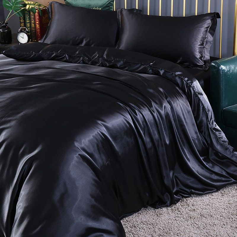 LuxeSoft - Set de Lit en Satin et Soie (4 Pièces)