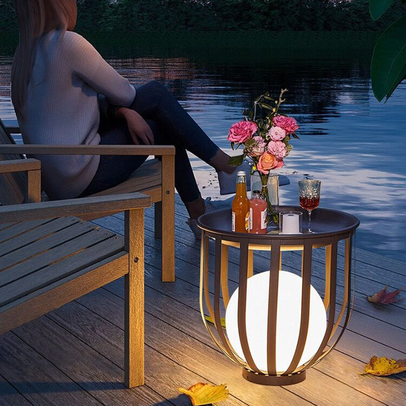 Lampe de Jardin Solaire LED Étanche – Éclairage Moderne et Écologique pour Extérieur