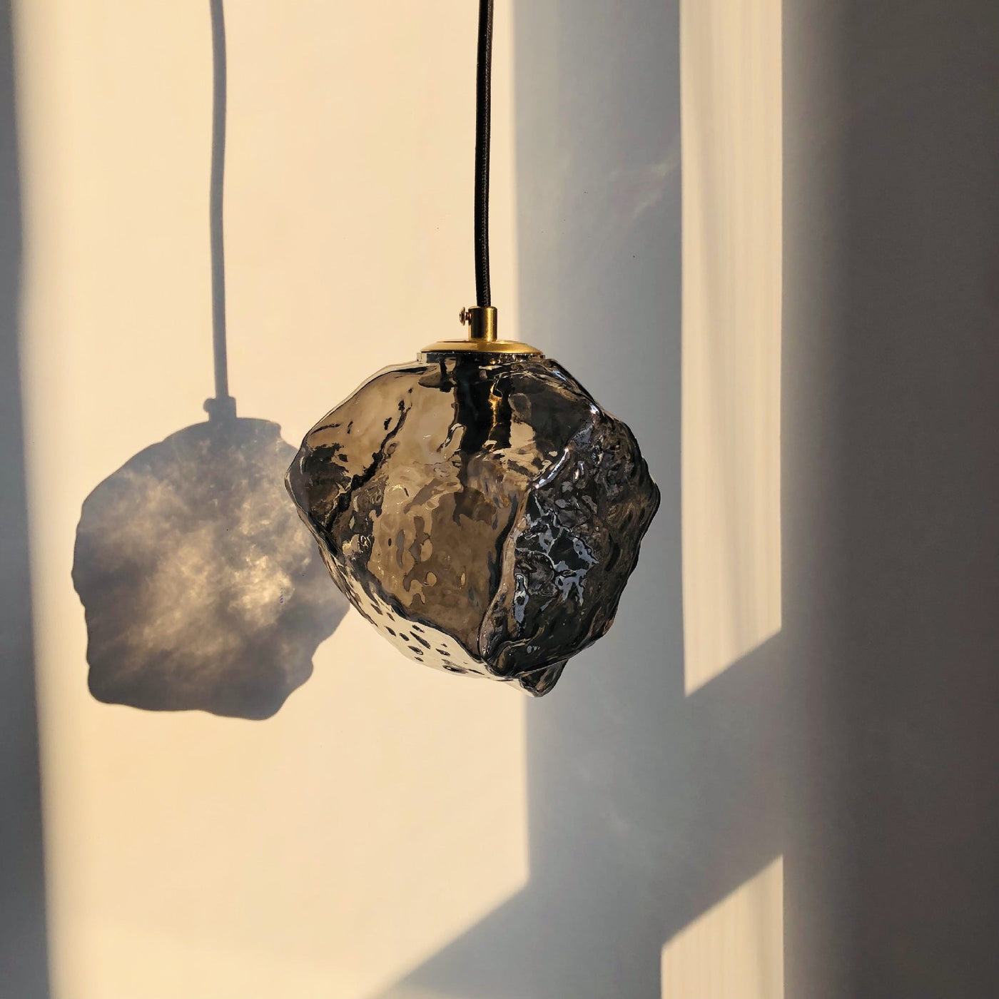 Suspension Lava Glass en Cuivre et Verre – Éclairage LED Moderne