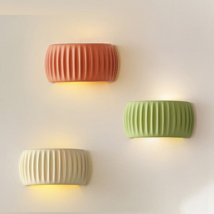 Applique Murale Scandinave en Résine - Éclairage Design avec Texture Ribblée